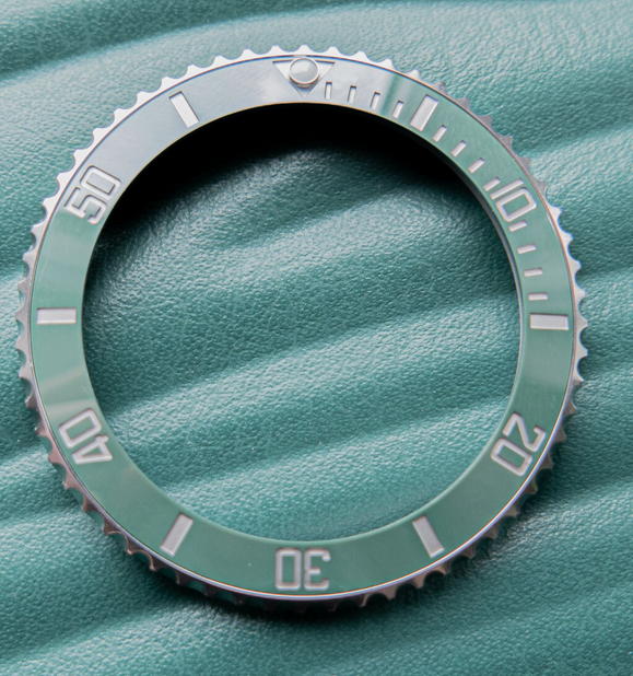 Ceramic and Stainless Steel Bezel Rolex Submariner 116610 LV Hulk Starbucks 40mm