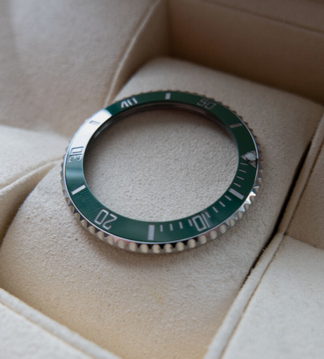 Ceramic and Stainless Steel Bezel Rolex Submariner 116610 LV Hulk Starbucks 40mm - Image 2