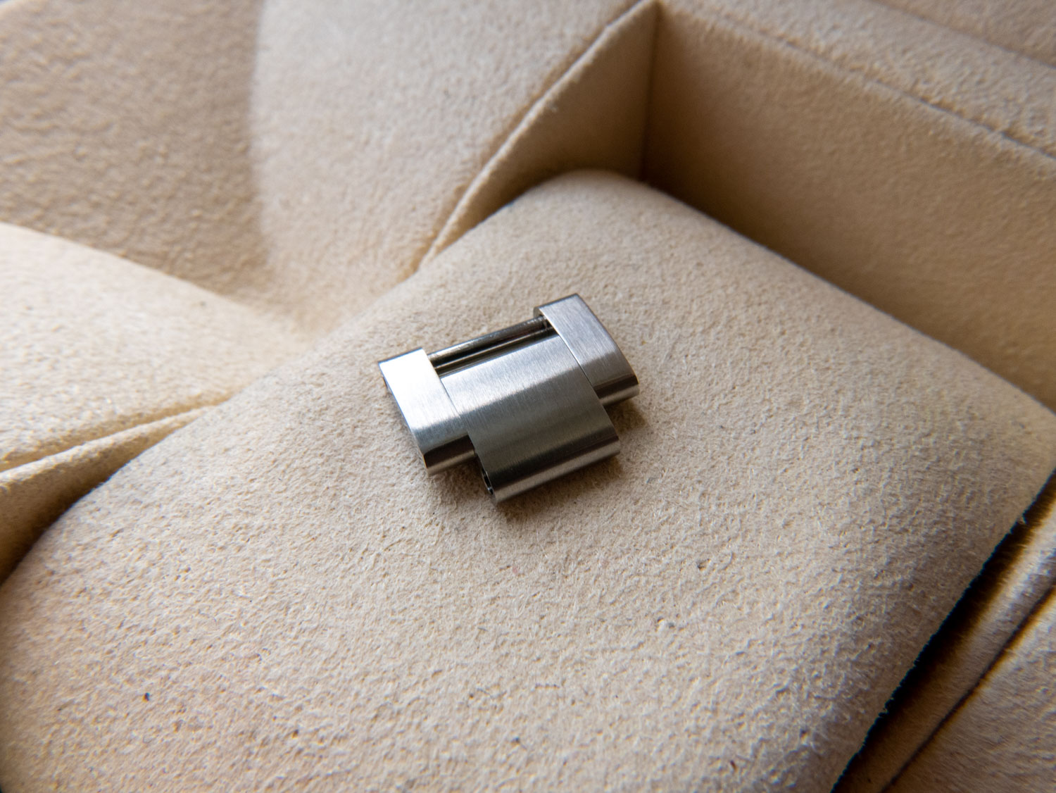 Genuine Rolex Sea-Dweller Oyster Bracelet Link - 116600 - Image 3