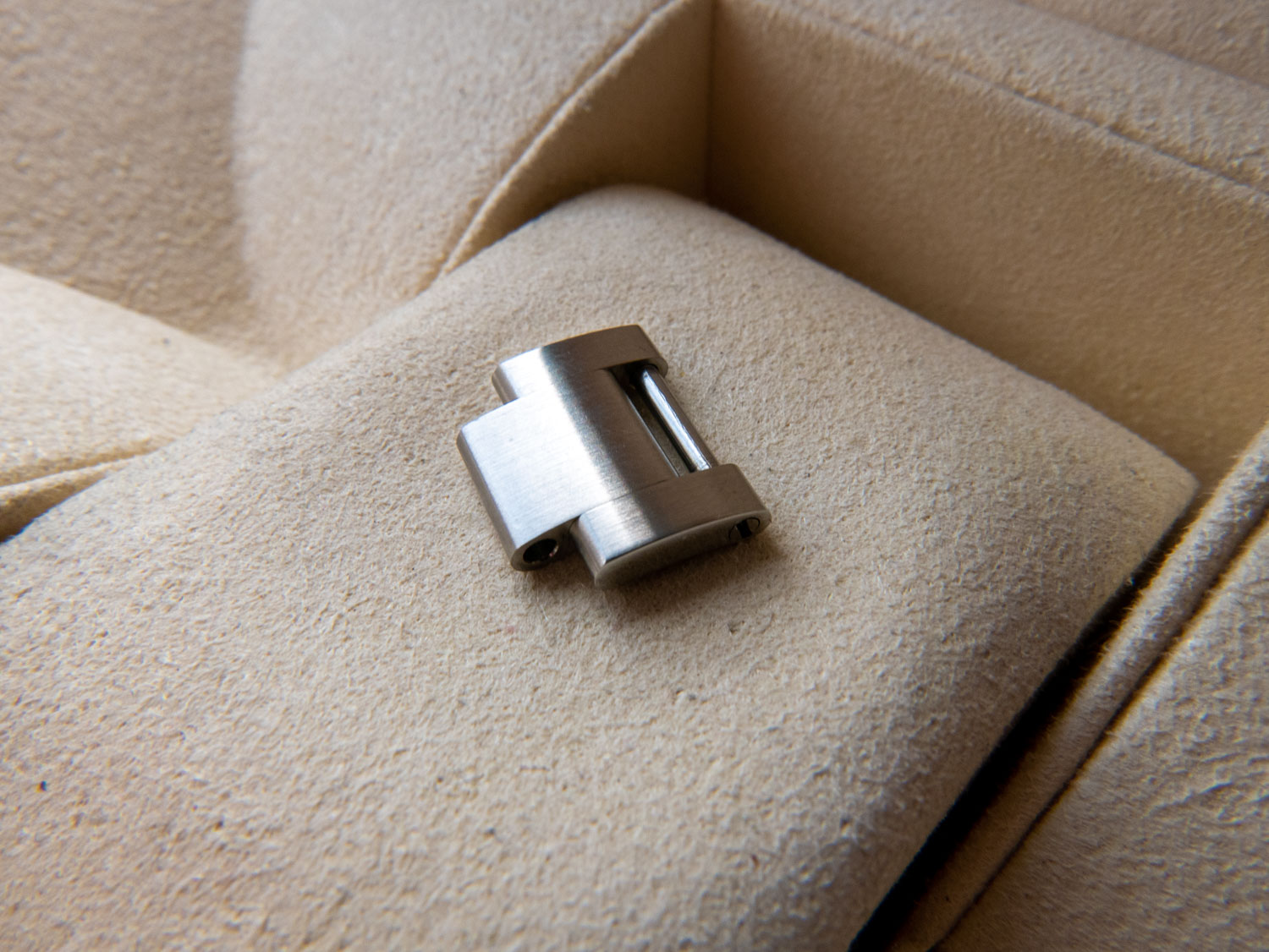 Genuine Rolex Sea-Dweller Oyster Bracelet Link - 116600 - Image 4