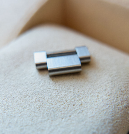 Genuine Rolex Oyster Perpetual Half Link - 126000 - Image 3