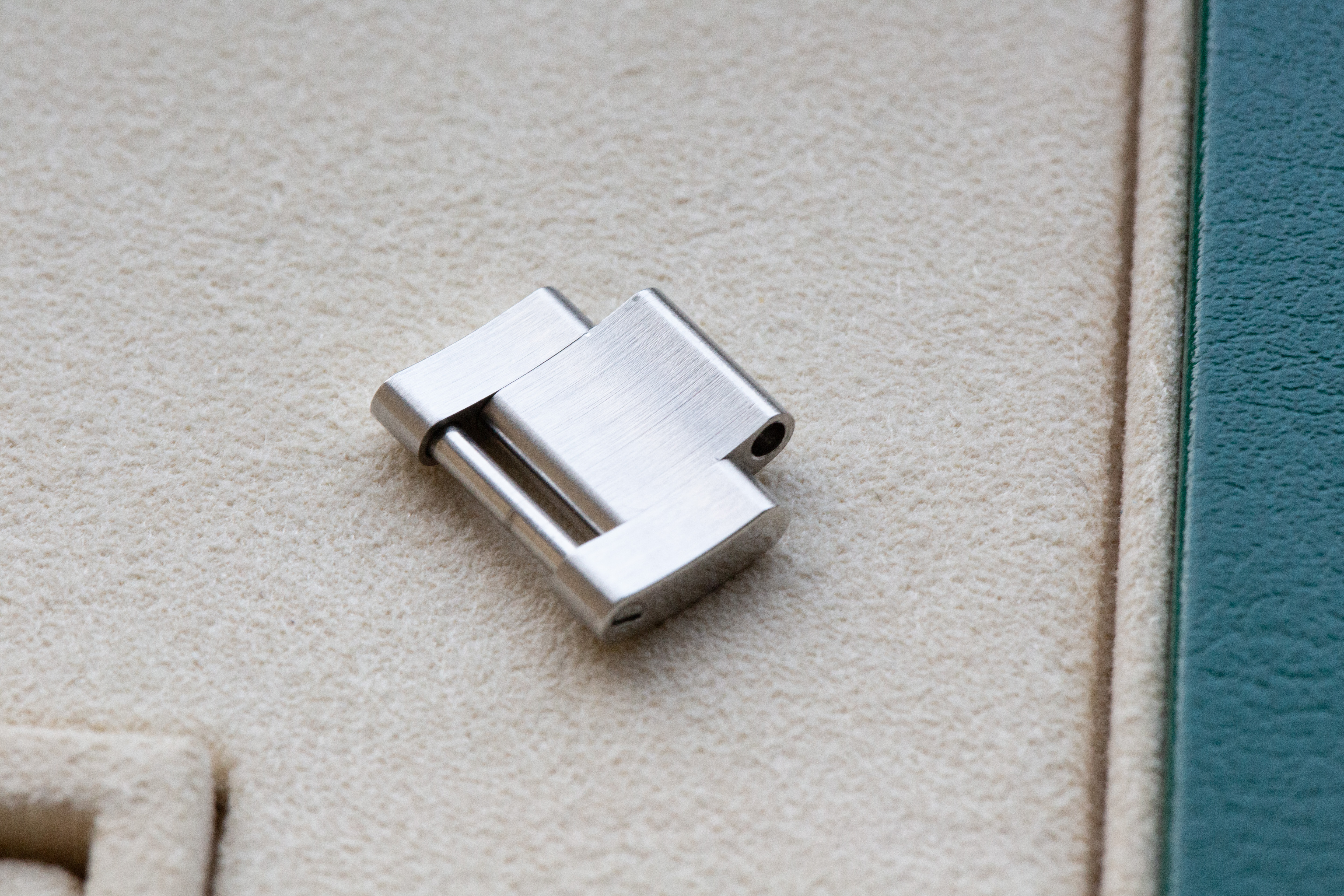 Genuine Rolex Datejust Oyster Bracelet Link - 126300 - Image 5