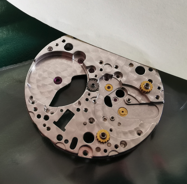 ロレックス用 3135-100 メインプレート 汎用パーツ 高品質！刻印あり！プレミアム仕様！ 3135 MAIN PLATE JP